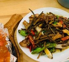 Dry Yardlong Bean Stir-Fried with Meat