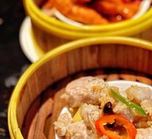 Hong Kong Style Garlic Steamed Pork Ribs