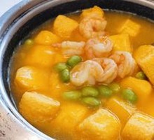 Stewed Shrimp and Tofu in Clay Pot