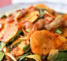 Spicy Potato Slices with Pork