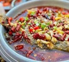 Spicy Pot-Braised Smelly Salmon