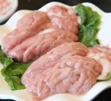 Aluminum-wrapped spicy pepper brain dish