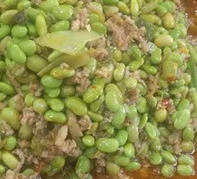 Stewed Pork with Green Peas