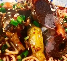 Sichuan-style Pepper Chicken Offal Noodles