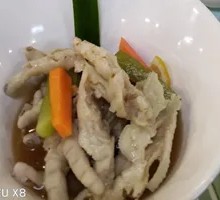 Sichuan-style Pickled Chicken Feet