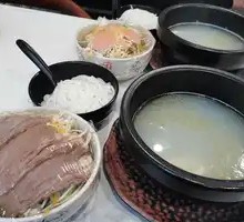 Sour Cabbage Beef Rice Noodles