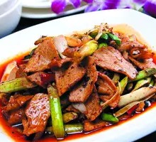 Garlic Shoot Salt-Fried Pork