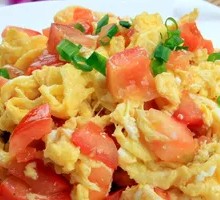Tomato and Egg Stir-Fry