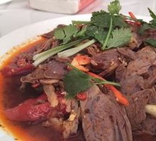 Stir-Fried Lamb with Spicy Sauce