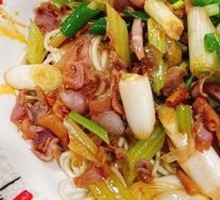 Pickled Chili Chicken Offal Dry Noodles