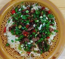 Garlic Lamb Noodles