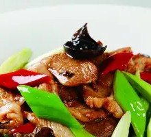 Stir-Fried Lamb with Spicy Sauce