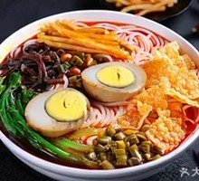 Spicy Egg and Snail Noodles