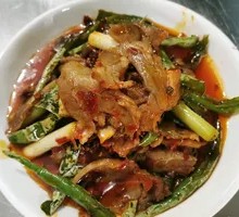 Stir-Fried Lamb with Spicy Sauce