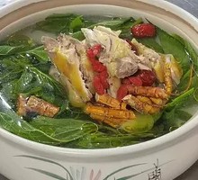 Mulberry Leaf Free-Range Chicken Hot Pot