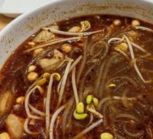 Spicy and Sour Noodles with Pork Intestines