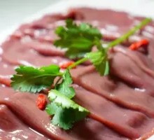 Sliced Pork Kidney with Big Knife
