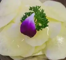 Skillful Thin Potato Slices