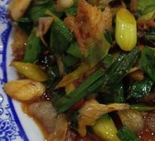 Stir-fried Pork with Garlic Shoots