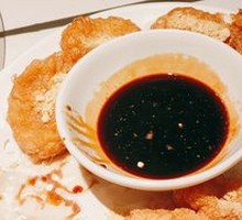 Egg-fried glutinous rice cake