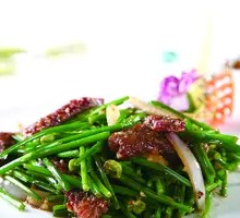 Stir-fried Leek Flowers with Pork