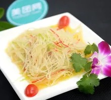 Sliced Potatoes with Green Pepper