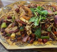 Spicy Stir-Fried Shrimp in Dry Pot