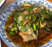 Stir-fried Pork with Garlic Shoots