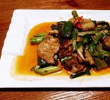Stir-fried Pork with Garlic Shoots