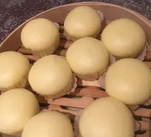 Cantonese Custard Bun