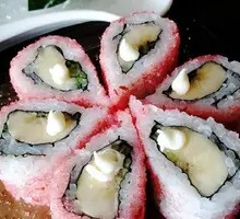 Black Pepper Salmon Sushi