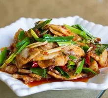 Stir-fried Pork with Garlic Shoots