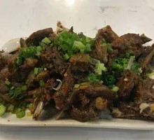 Hand-grabbed Lamb Ribs