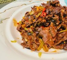 Stir-Fried Beef with Yellow Onion