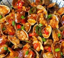 Garlic Steamed Clams