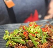 麻辣手撕烤兔