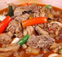 Braised Chicken in Small Pot