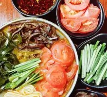 Sour Cabbage Three Delicacies Rice Noodles