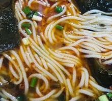 肥肠砂锅米线