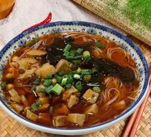 Bamboo Shoot Noodles
