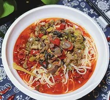Spicy Pepper Chicken Offal Rice Noodles