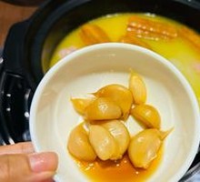 Sweet Pickled Garlic