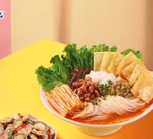 Clam and Snail Noodles