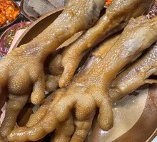 Spicy Braised Chicken Feet
