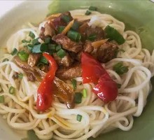 Dry-Mixed Ginger Duck Noodles
