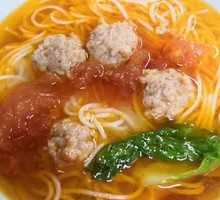 番茄圆子米线