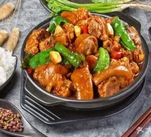 Braised Pig Trotters in Brown Sauce