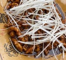 Beijing-style Shredded Pork in Soy Sauce