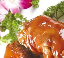 Spiced Braised Pig Trotters