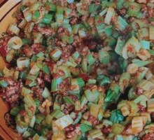 Stewed Pork with Celery